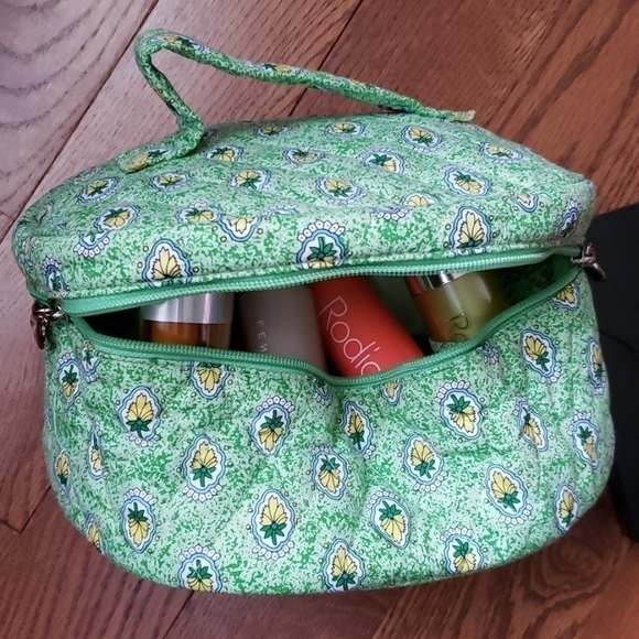 leaf  makeup/toiletry bag. - Picture 9 of 14